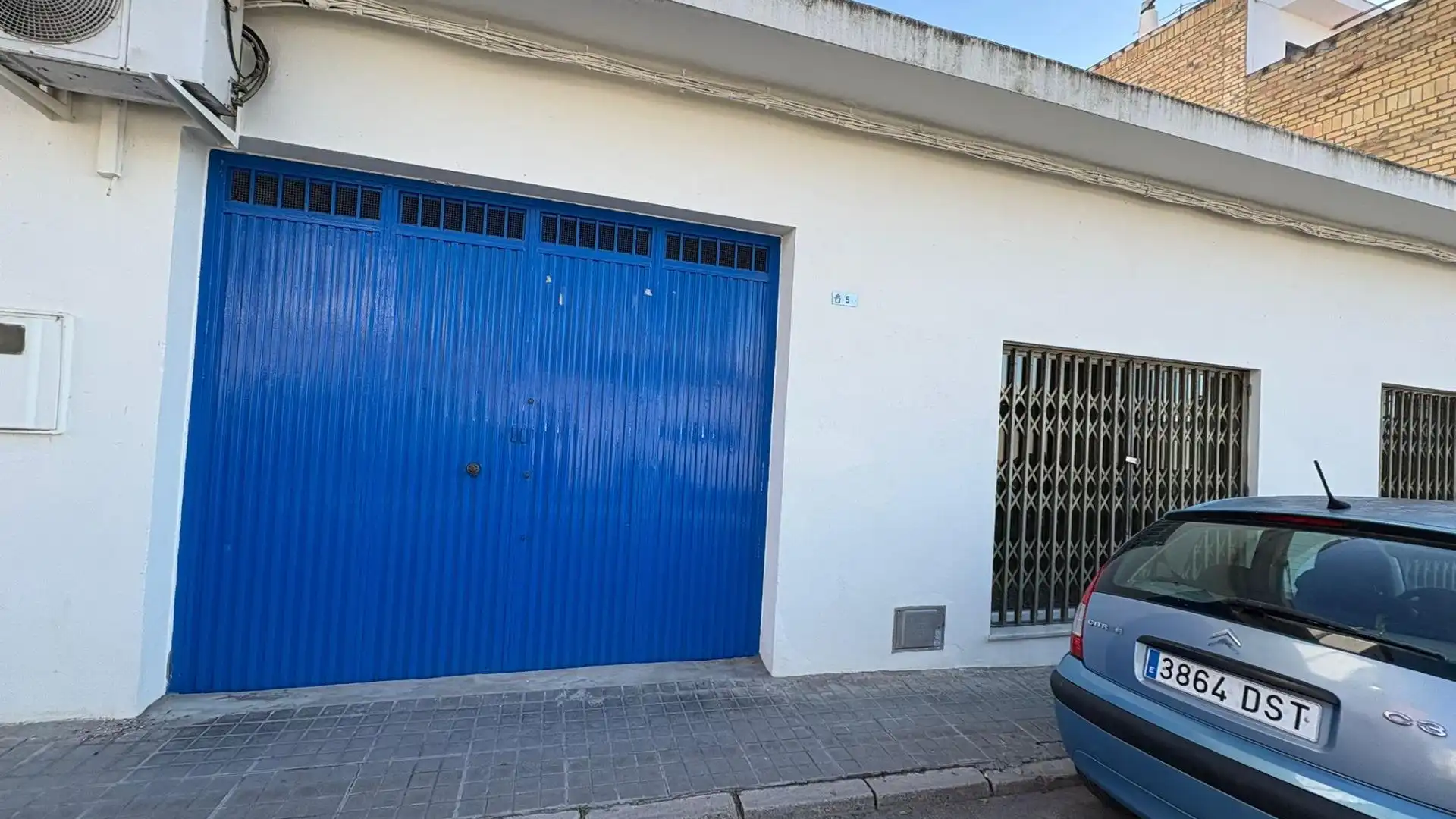 Exterior view of Industrial buildings for sale in Morón de la Frontera