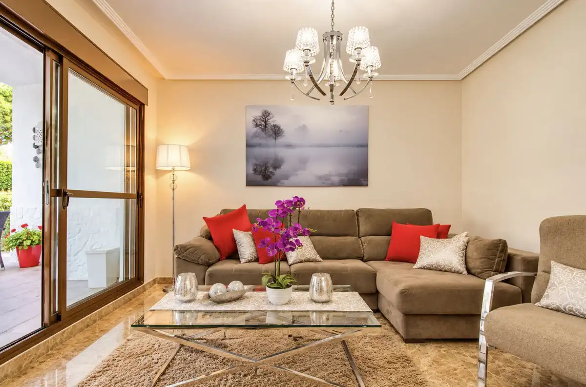 Ground floor with pool for sale in Selwo, imagen 8