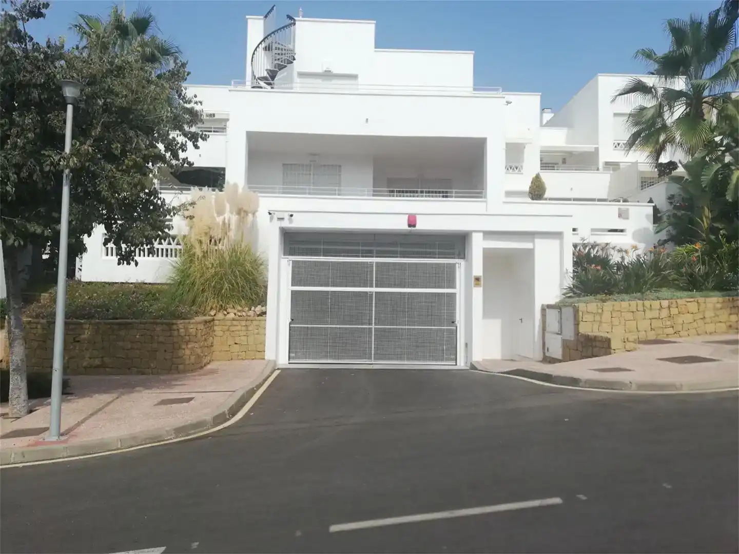 Parking of Garage for rent in Torrequebrada