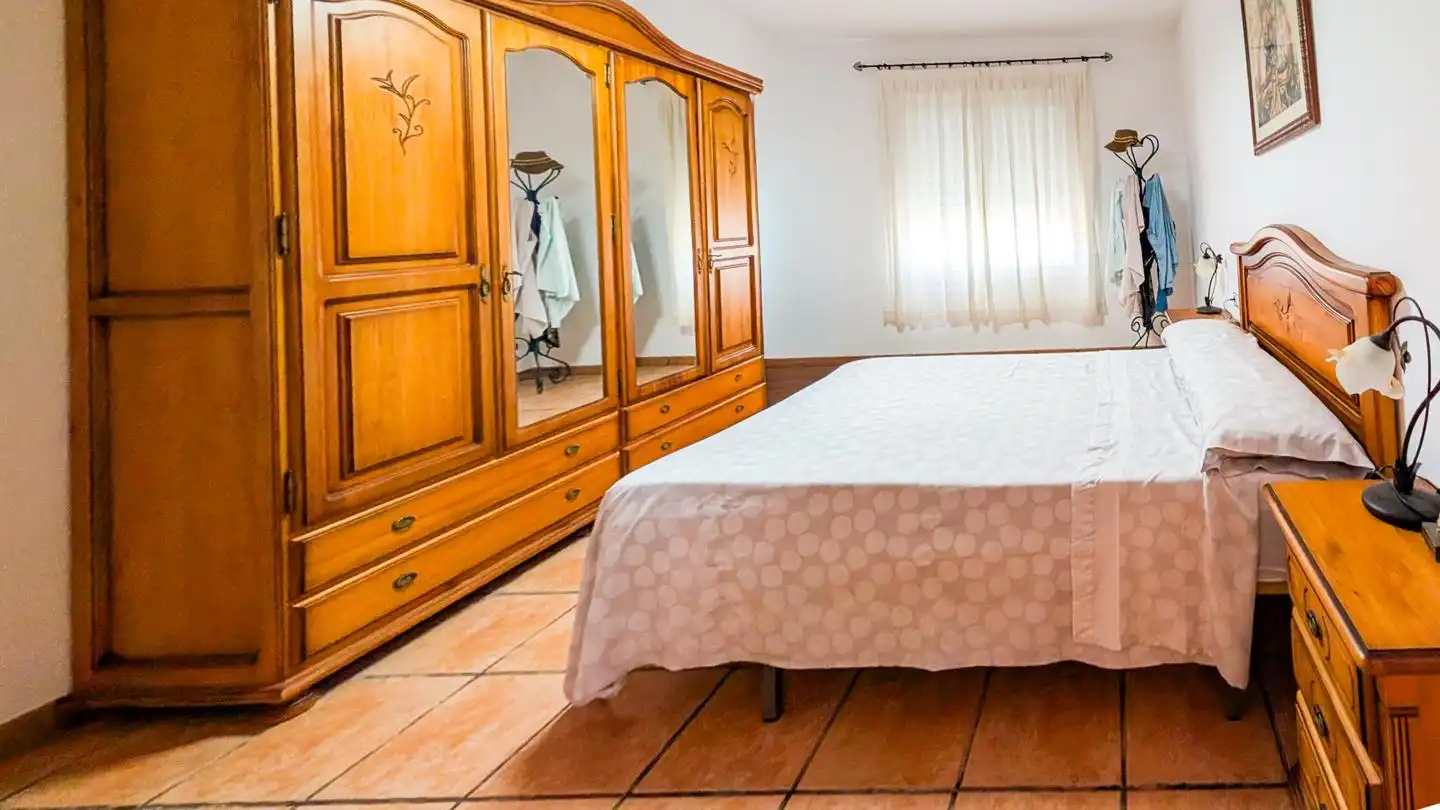 Dormitori de Casa o xalet en venda en Elche / Elx amb Aire condicionat, Jardí privat i Terrassa