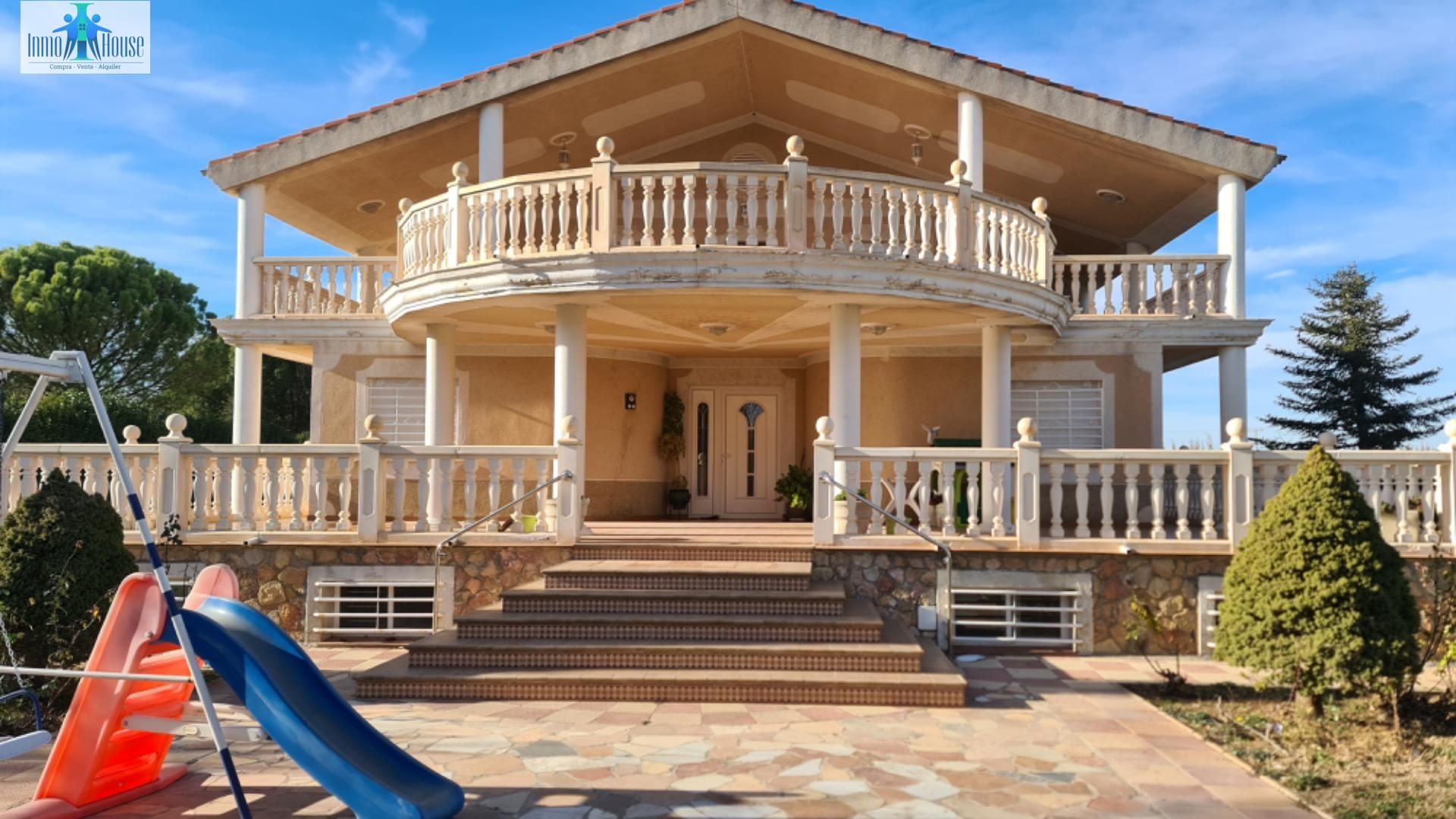 Vista exterior de Casa o xalet en venda en  Albacete Capital amb Aire condicionat, Calefacció i Jardí privat
