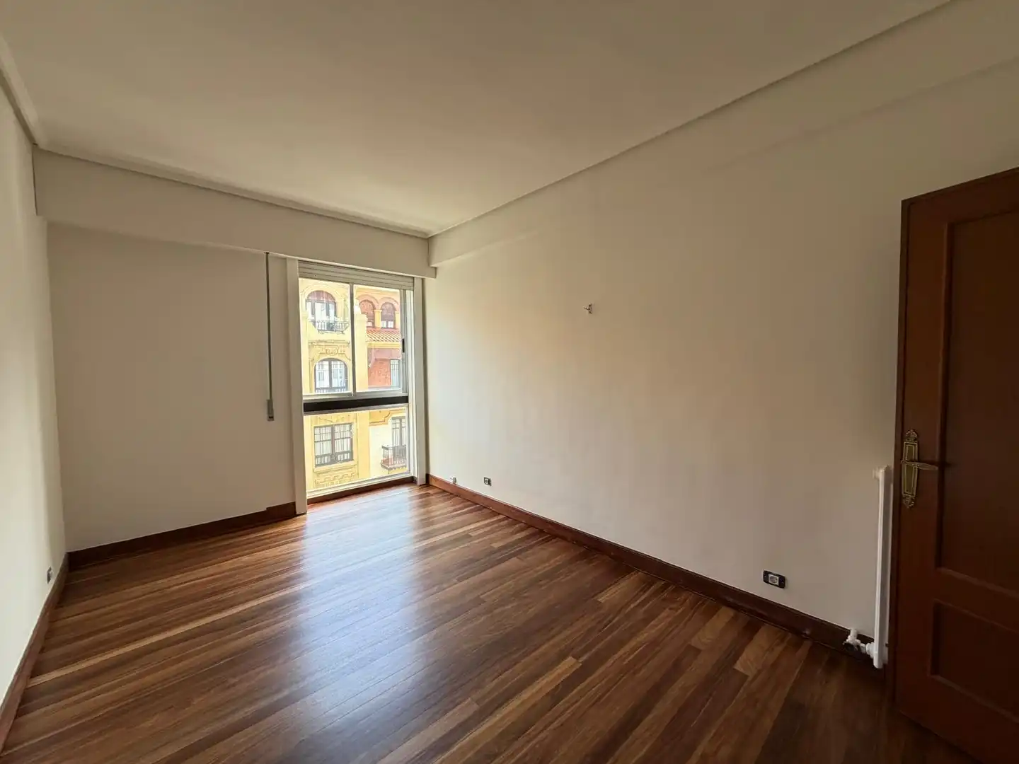 Schlafzimmer von Wohnung zur Miete in Bilbao  mit Heizung