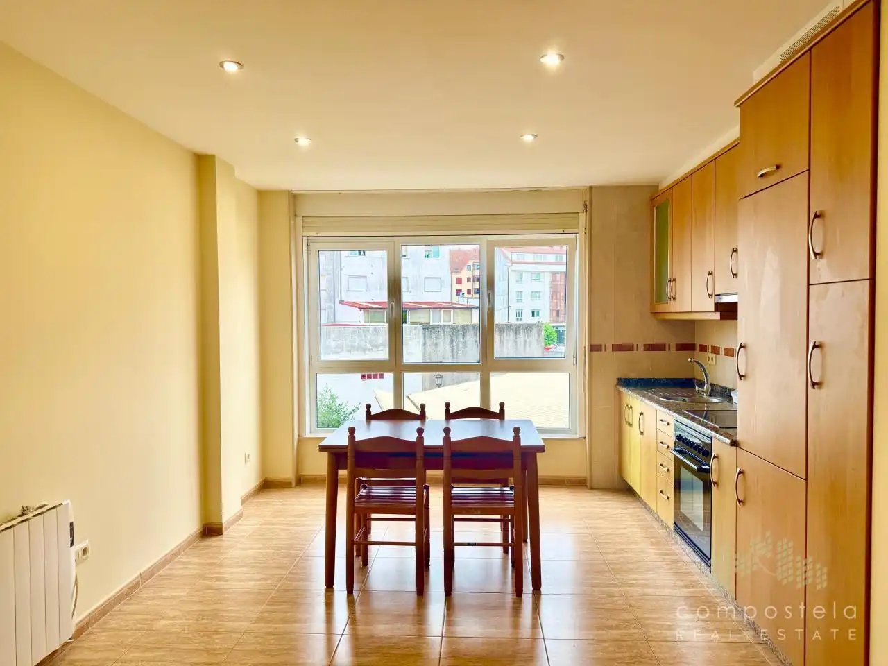 Cocina de Piso de alquiler en Negreira con Calefacción y Parquet