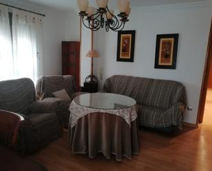 Sala d'estar de Pis de lloguer en Úbeda amb Aire condicionat i Moblat