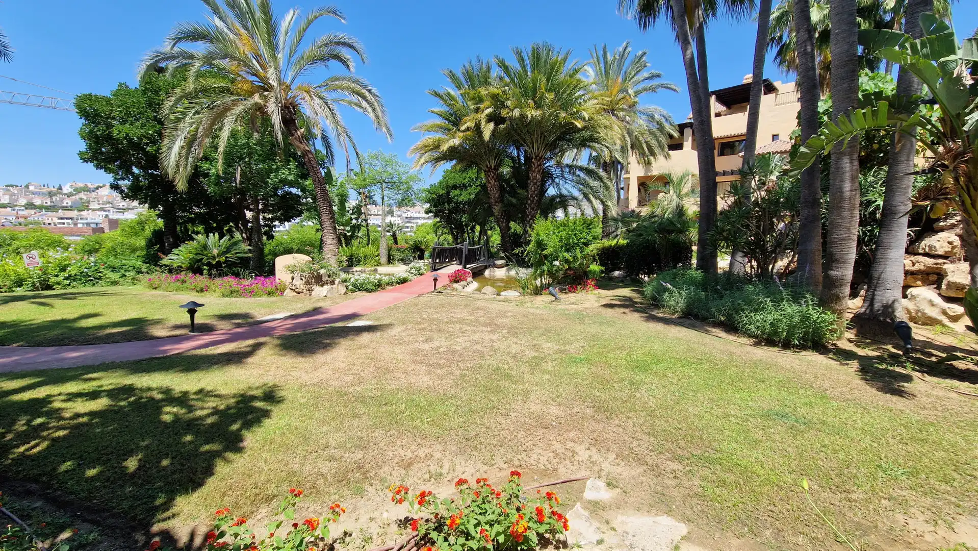 Jardí de Planta baixa en venda en Estepona amb Aire condicionat, Terrassa i Piscina