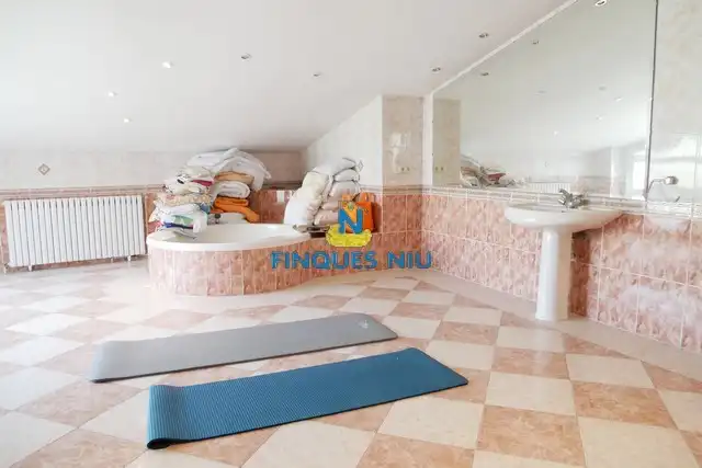Casa con piscina en venta en Carrer Sant Martí, imagen 108
