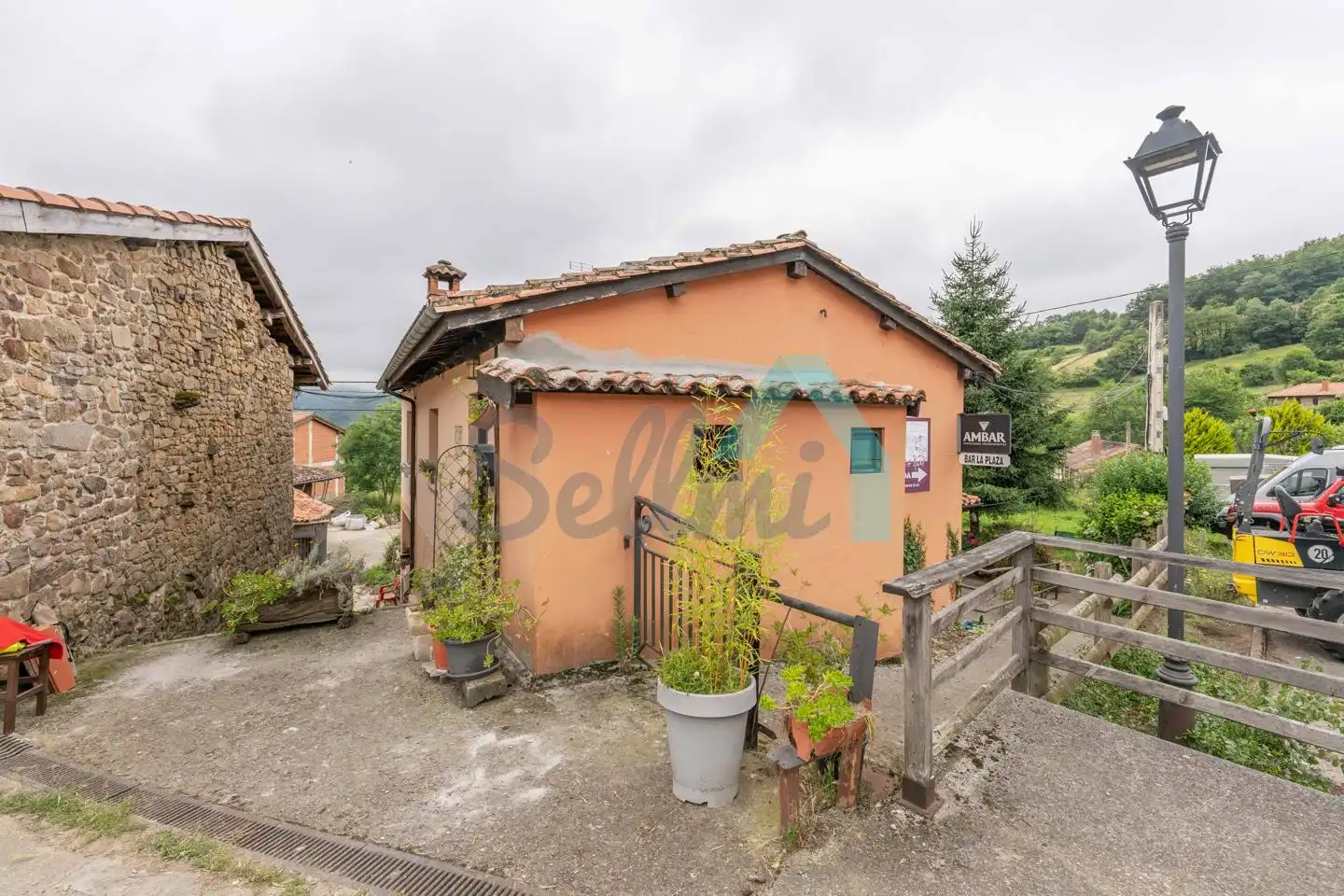 Vista exterior de Casa o chalet en venta en Sobrescobio con Calefacción, Jardín privado y Terraza