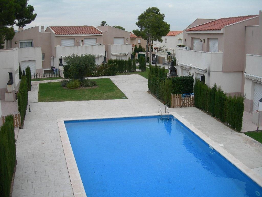 Einfamilien-Reihenhaus miete in del Bertran de Castellet, El Casalot