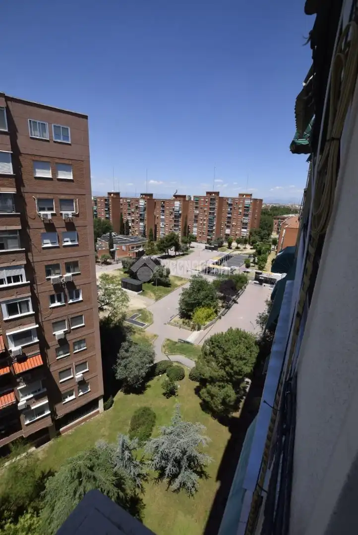 Vista exterior de Piso en venta en Alcorcón con Aire acondicionado, Calefacción y Terraza