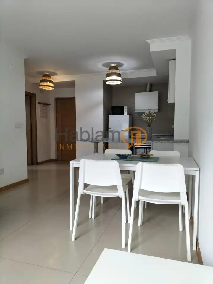 Appartement compact avec piscine à vendre à Sanxenxo pueblo