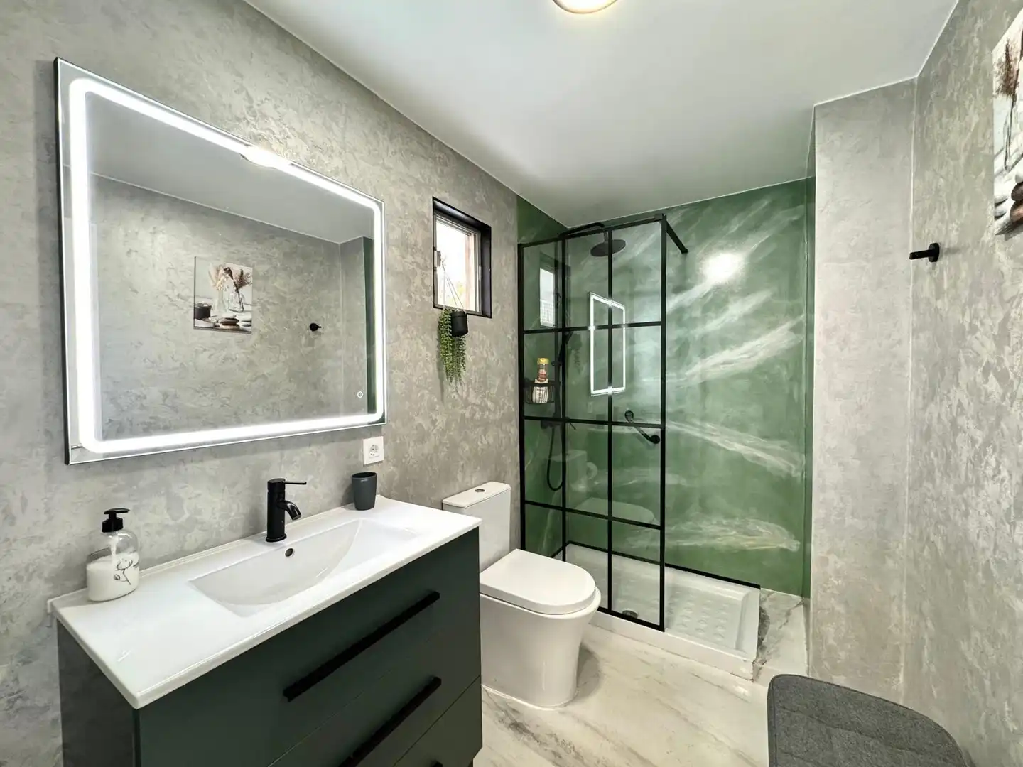 Bany de Apartament en venda en San Bartolomé de Tirajana amb Aire condicionat, Terrassa i Moblat