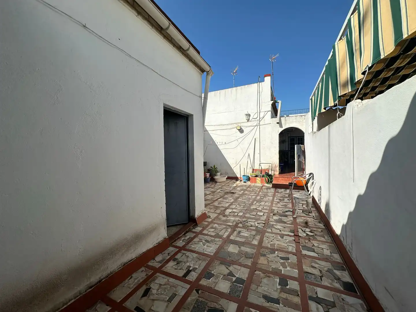 Vista exterior de Casa o chalet en venta en Bormujos con Trastero