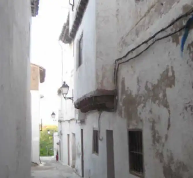 Casa aparellada en venda a C/ Cortina