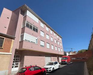 Vista exterior de Pis en venda en León Capital  amb Calefacció, Parquet i Traster