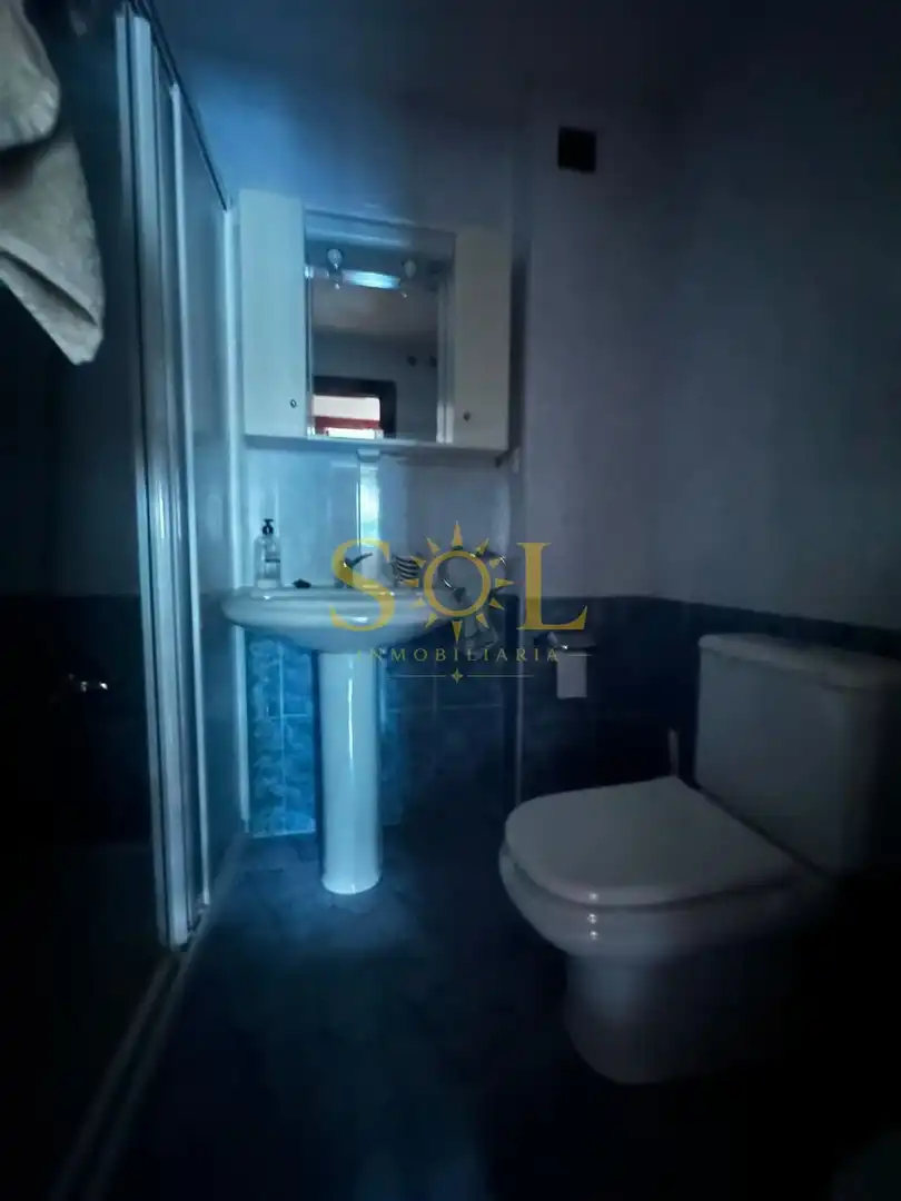 Baño de Piso en venta en La Pola de Gordón  con Calefacción, Parquet y Amueblado