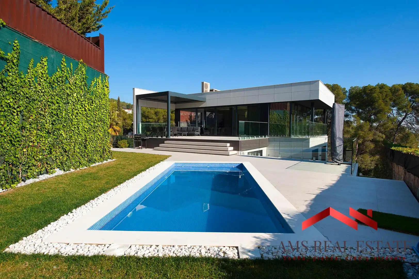 Casa amb terrassa en venda a Carrer Carrer de la Noguera, imagen 2