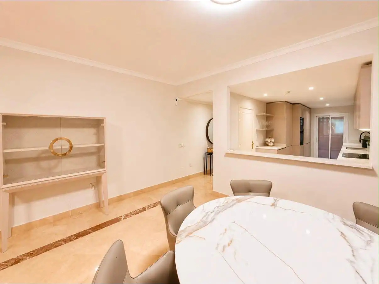 Dining room of Ground floor for rent in Marbella  with Air Conditioner, Terrace and Swimming Pool