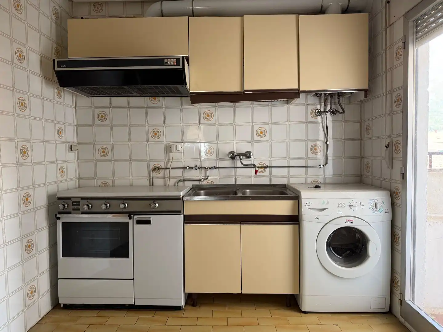 Kitchen of Flat for sale in Jarandilla de la Vera  with Air Conditioner and Terrace