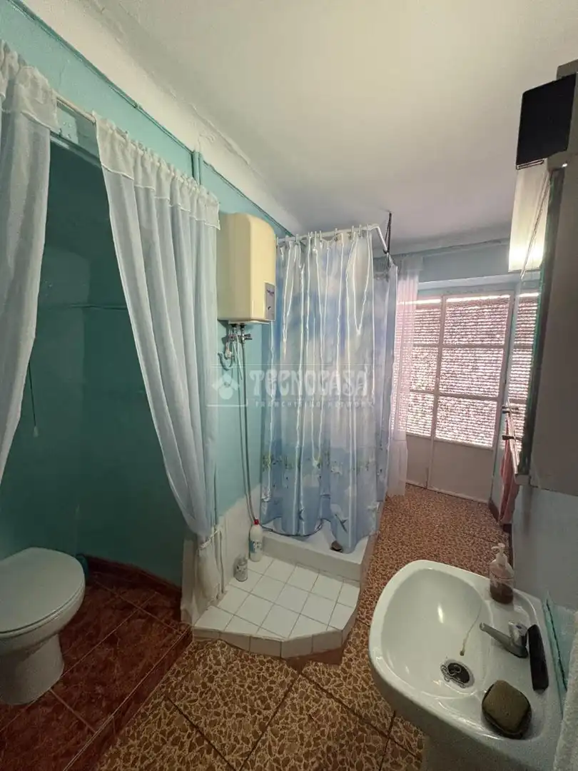 Bany de Casa o xalet en venda en Marchena amb Traster