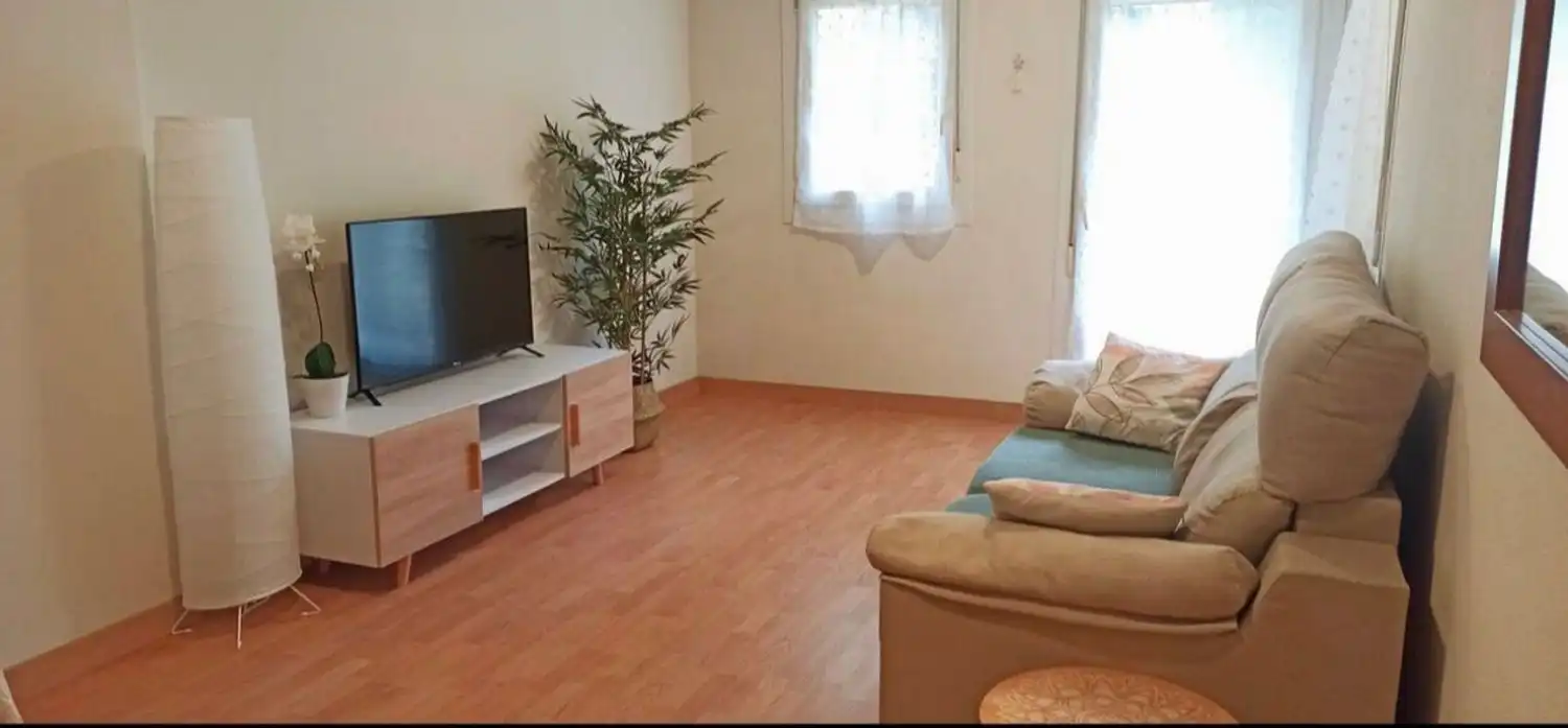 Sala de estar de Piso en venta en Llanes con Jardín privado, Terraza y Trastero