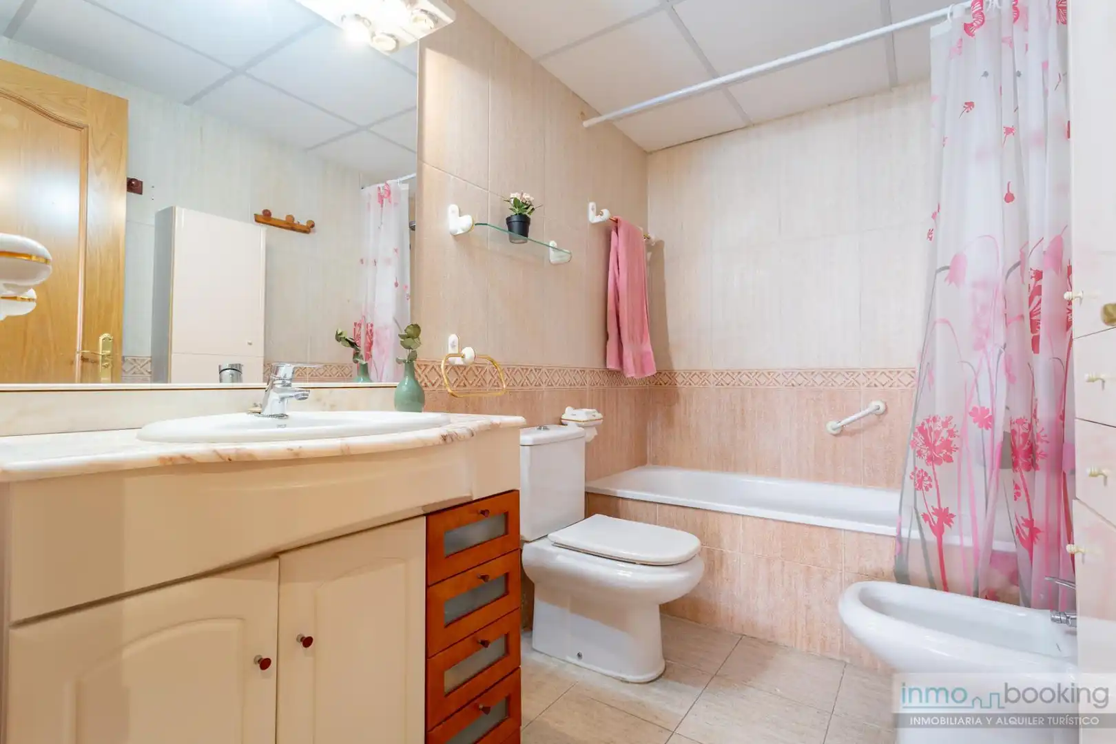 Bathroom of Apartments for sale in Platja de Ponent