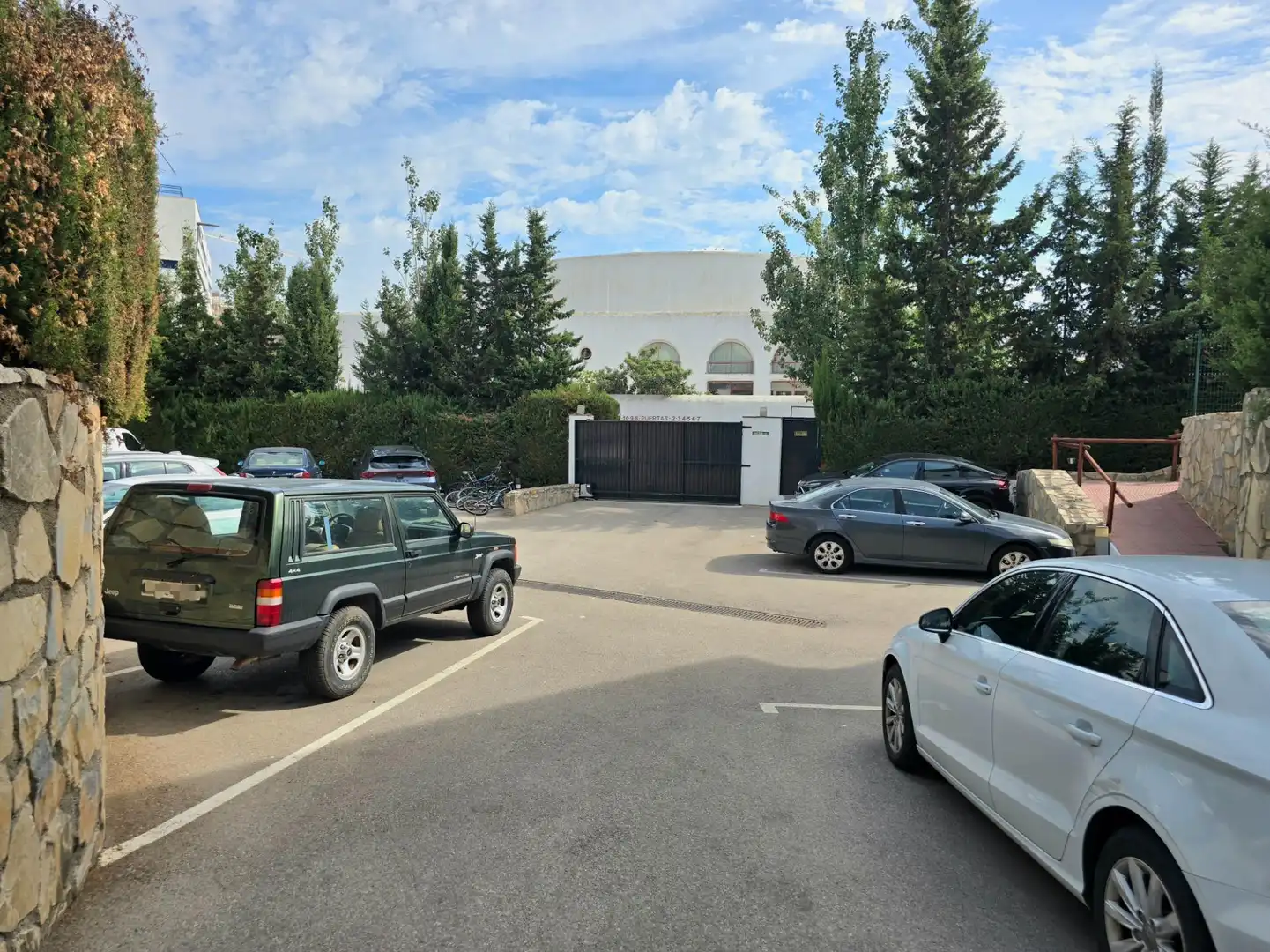 Aparcament de Apartament de lloguer en Estepona Pueblo