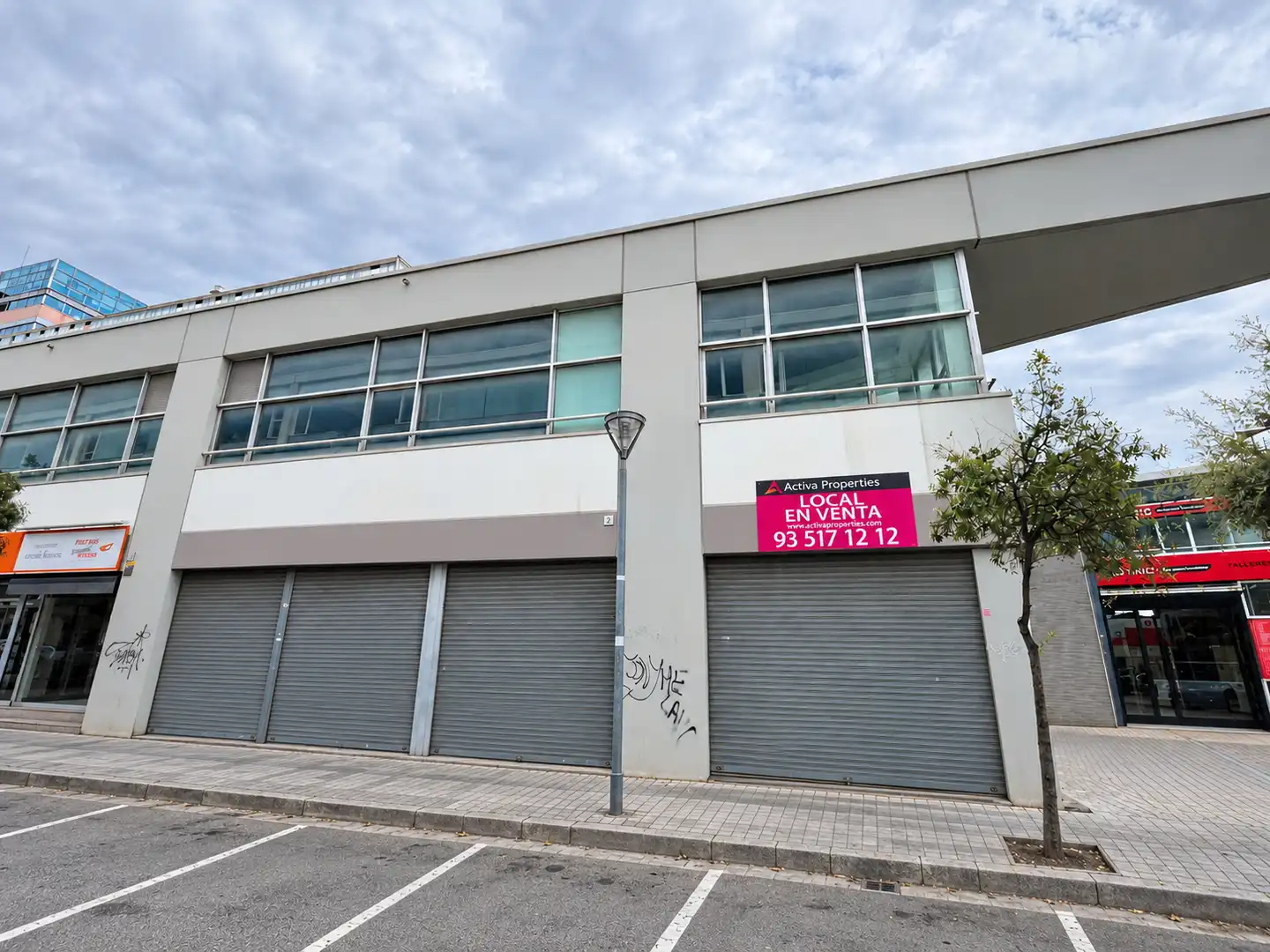 Vista exterior de Nave industrial en venta en Canyet - Pomar