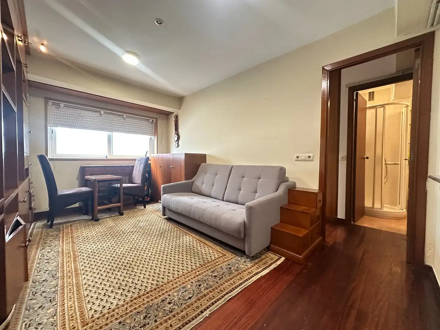 Sala d'estar de Apartament en venda en Santiago de Compostela  amb Calefacció i Moblat