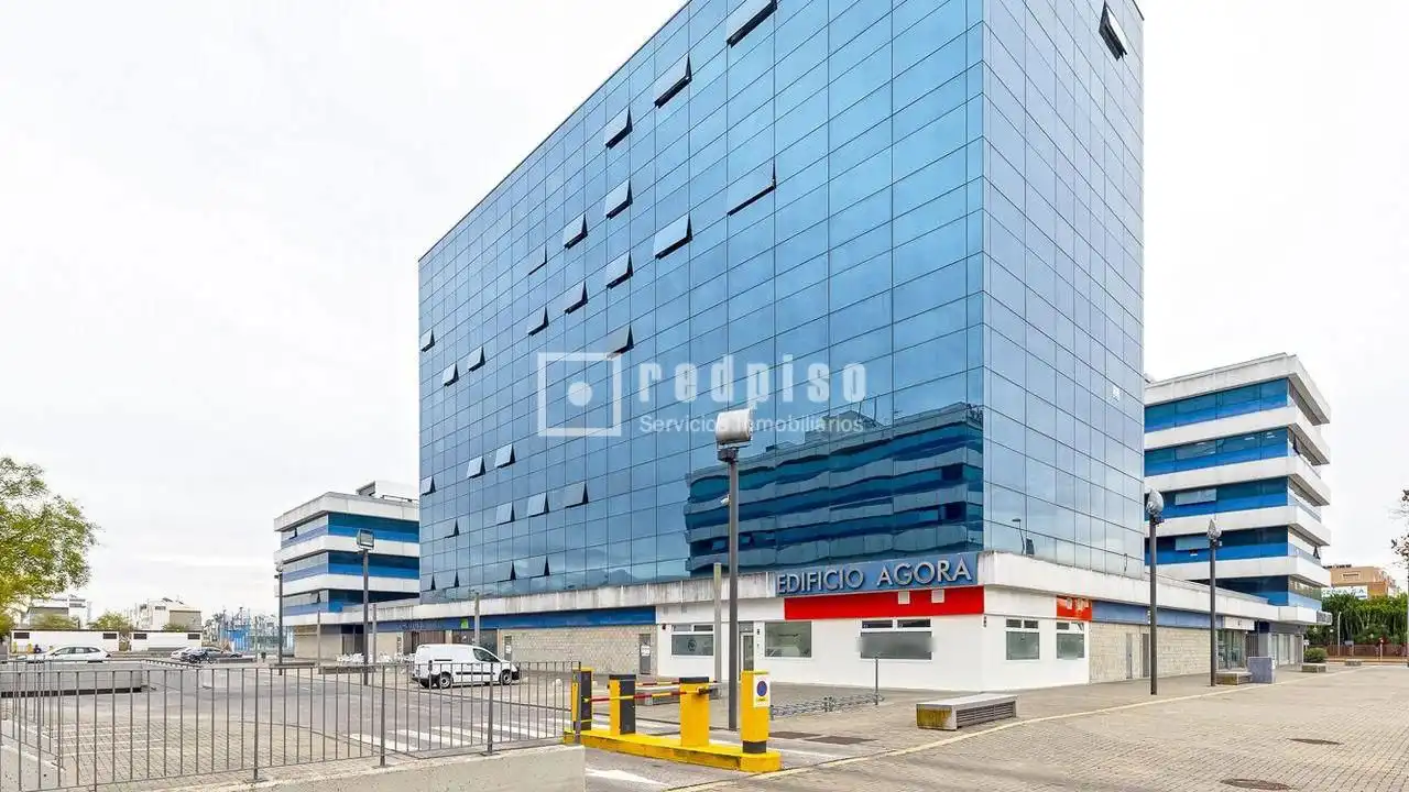 Vista exterior de Oficina en venta en Sevilla con Aire acondicionado y Alarma