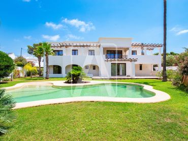 Villa con piscina in vendita a Cala Advocat - Baladrar