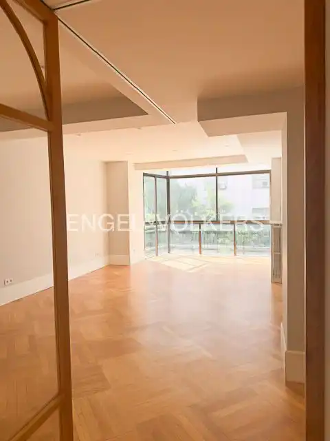 Vista exterior de Piso de alquiler en Madrid con Aire acondicionado, Calefacción y Parquet