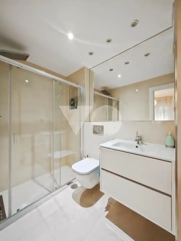 Baño de Piso en venta en Madrid con Aire acondicionado, Calefacción y Trastero