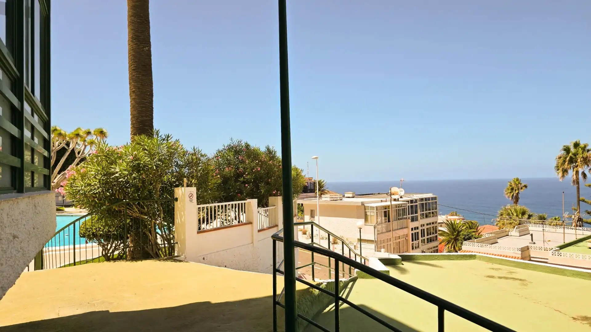 Exterior view of Flat for sale in San Cristóbal de la Laguna  with Terrace and Community pool