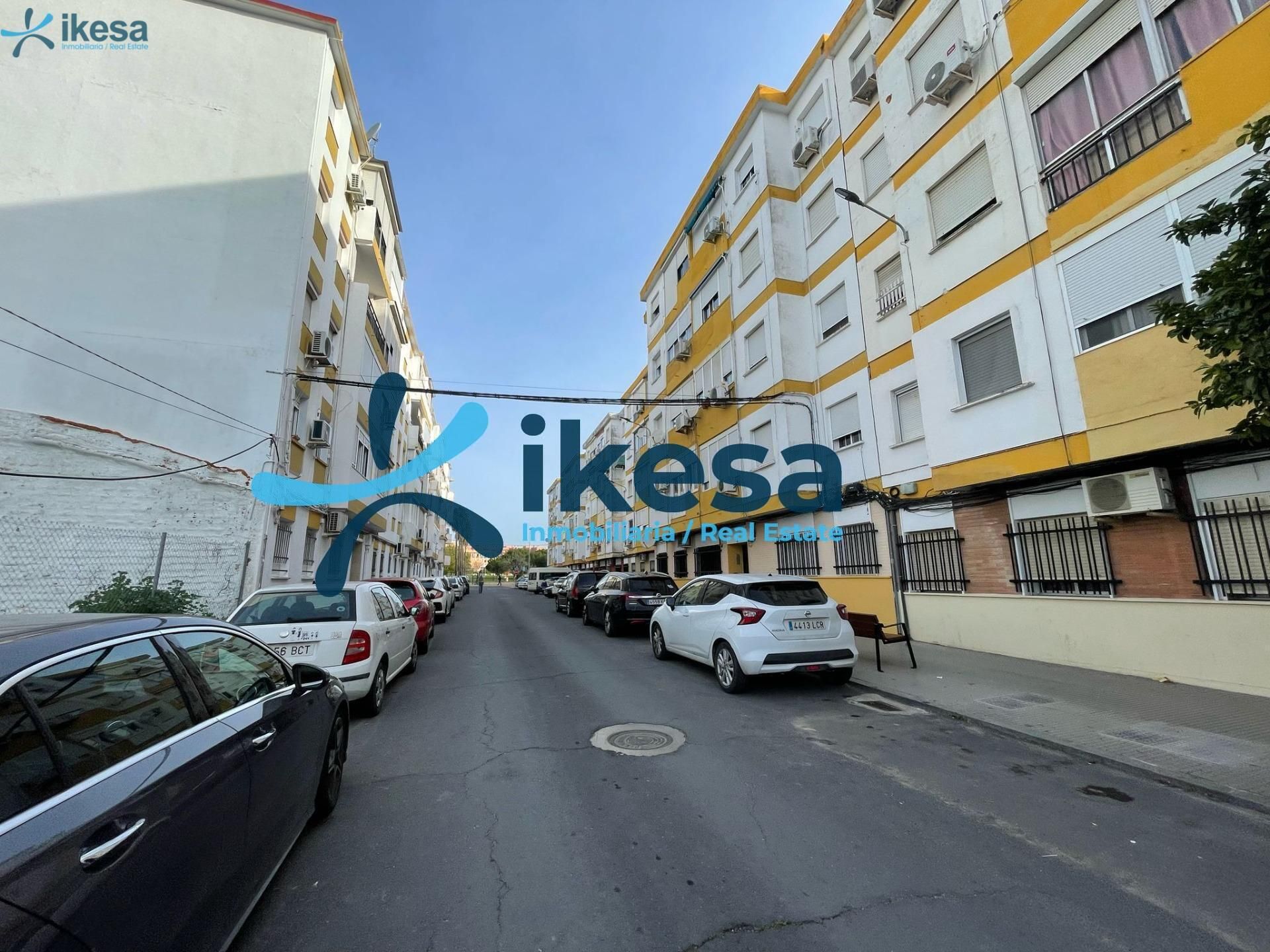 Vista exterior de Piso en venta en  Huelva Capital