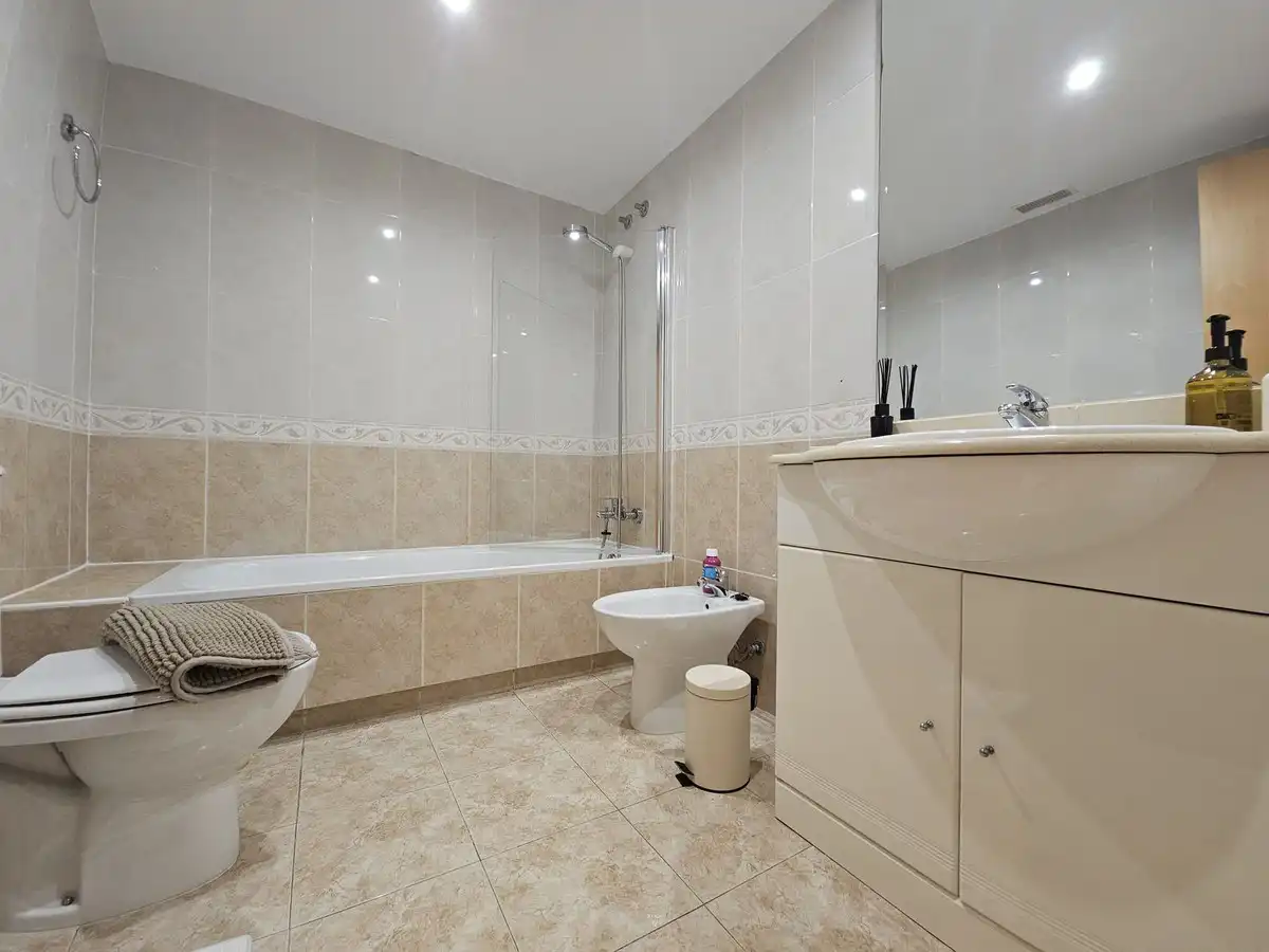 Baño de Piso en venta en Marbella