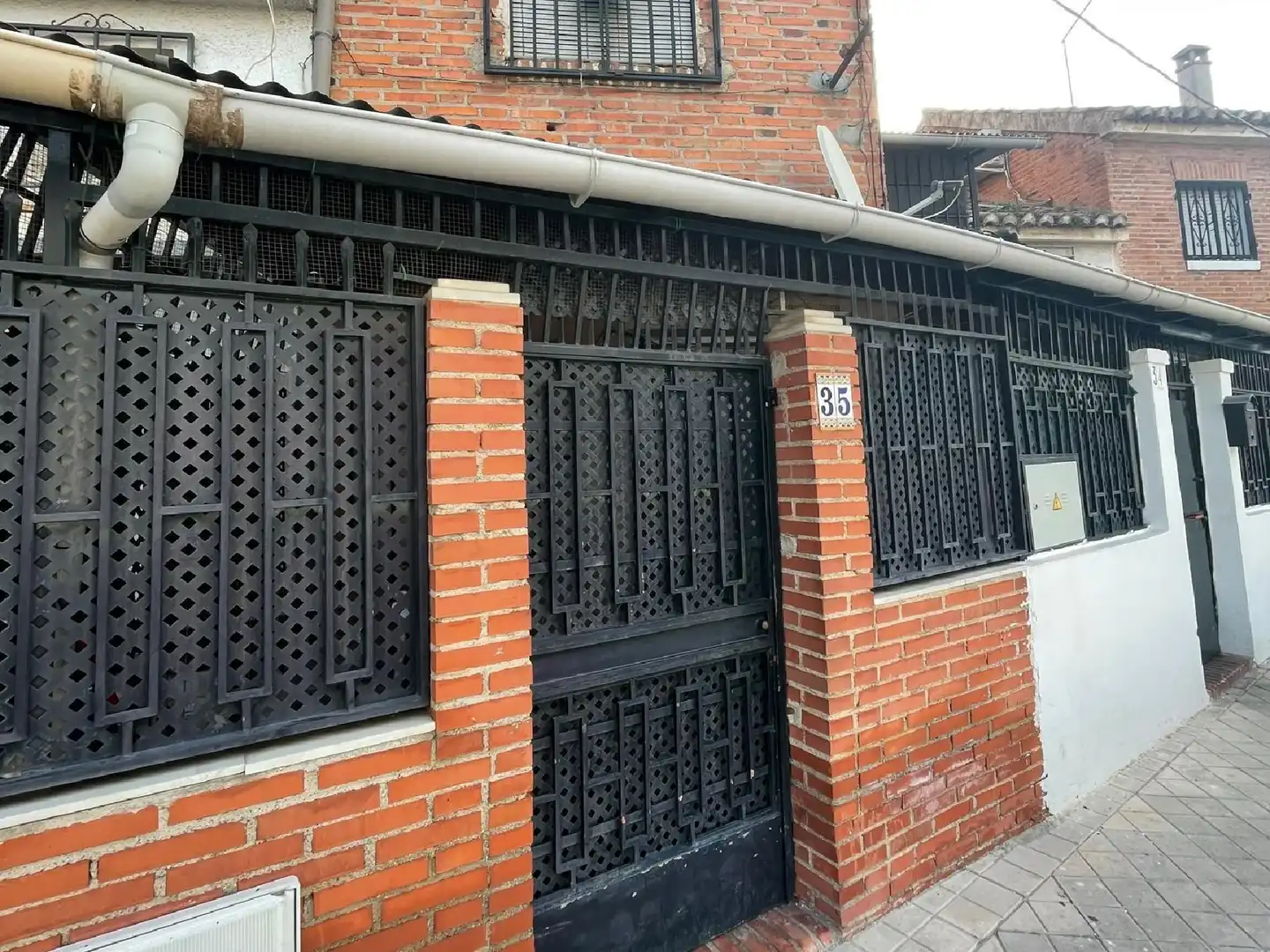 Vista exterior de Casa o xalet en venda en Granada