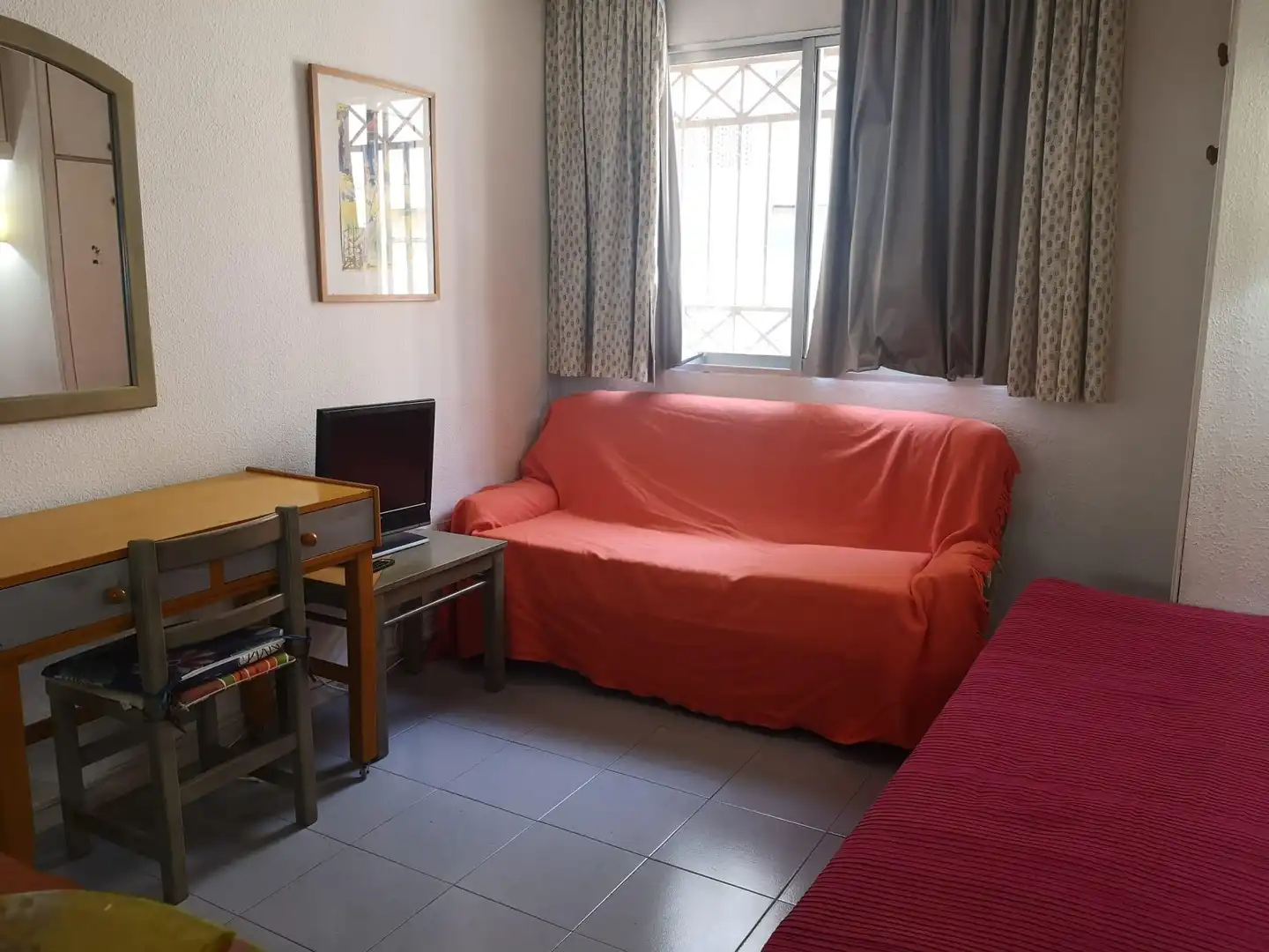 Living room of Study for rent in Granada  with Furnished