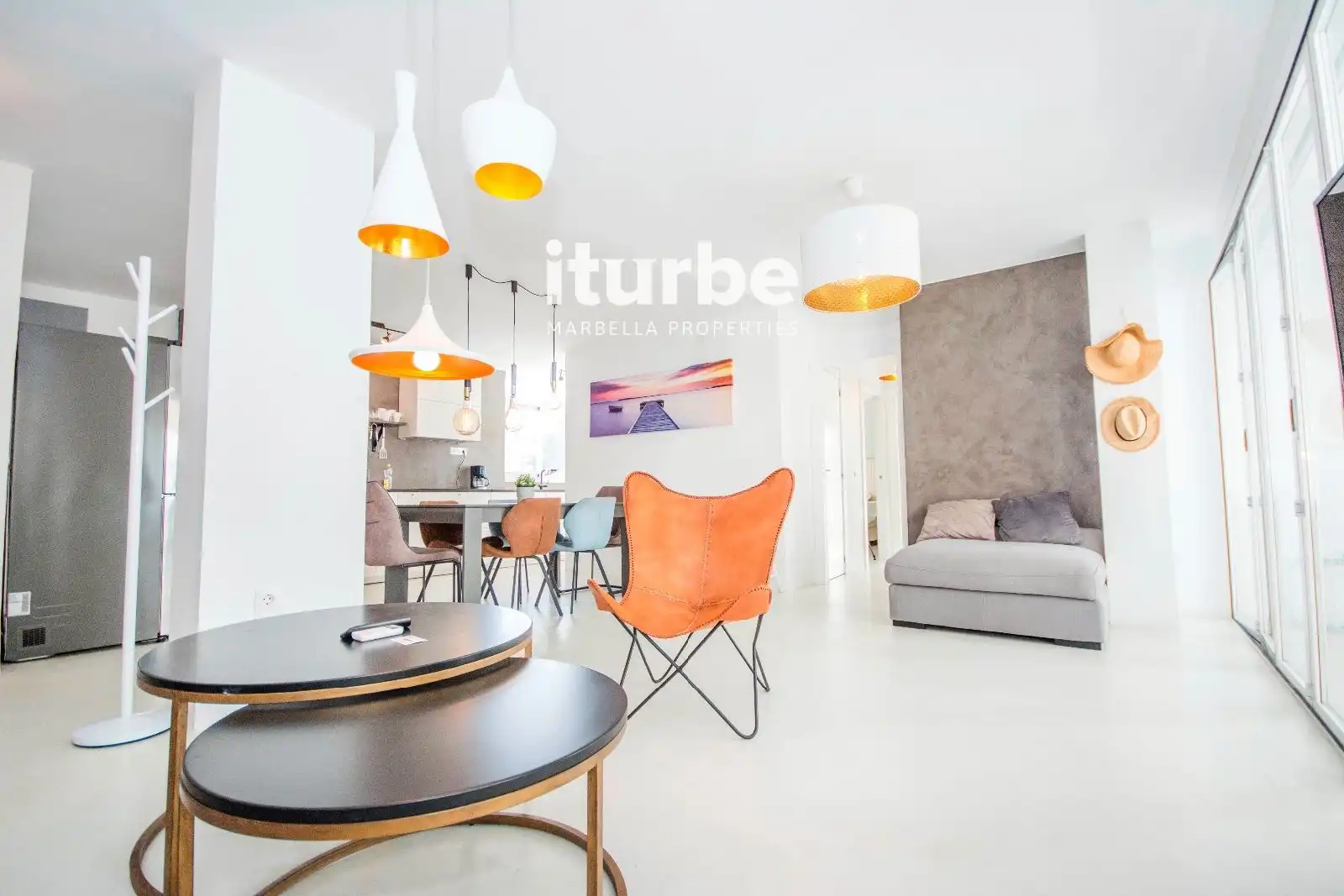 Vista exterior de Piso en venta en Marbella con Terraza, Piscina y Amueblado