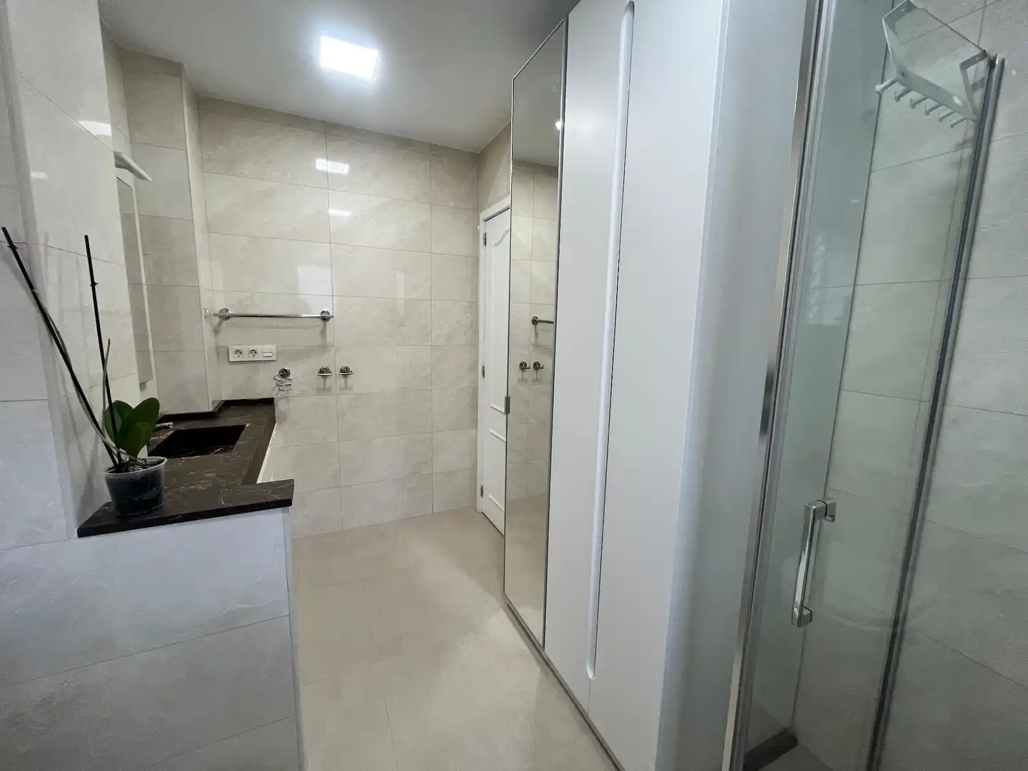 Bathroom of Houses for sale in Sevilla  with Air Conditioner, Heating and Private garden