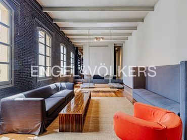 Loft amb balcó de lloguer a Ciutat Vella
