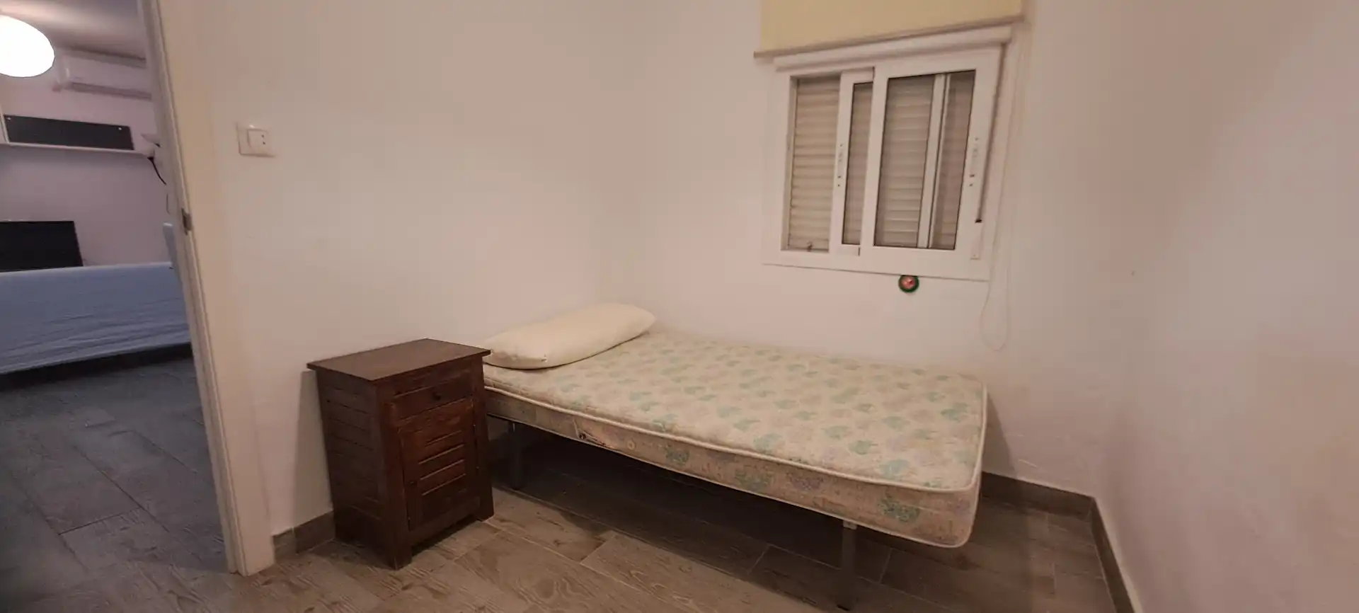 Flat for rent in Avenida Virgen del Rocío, Centro - Doña Mercedes