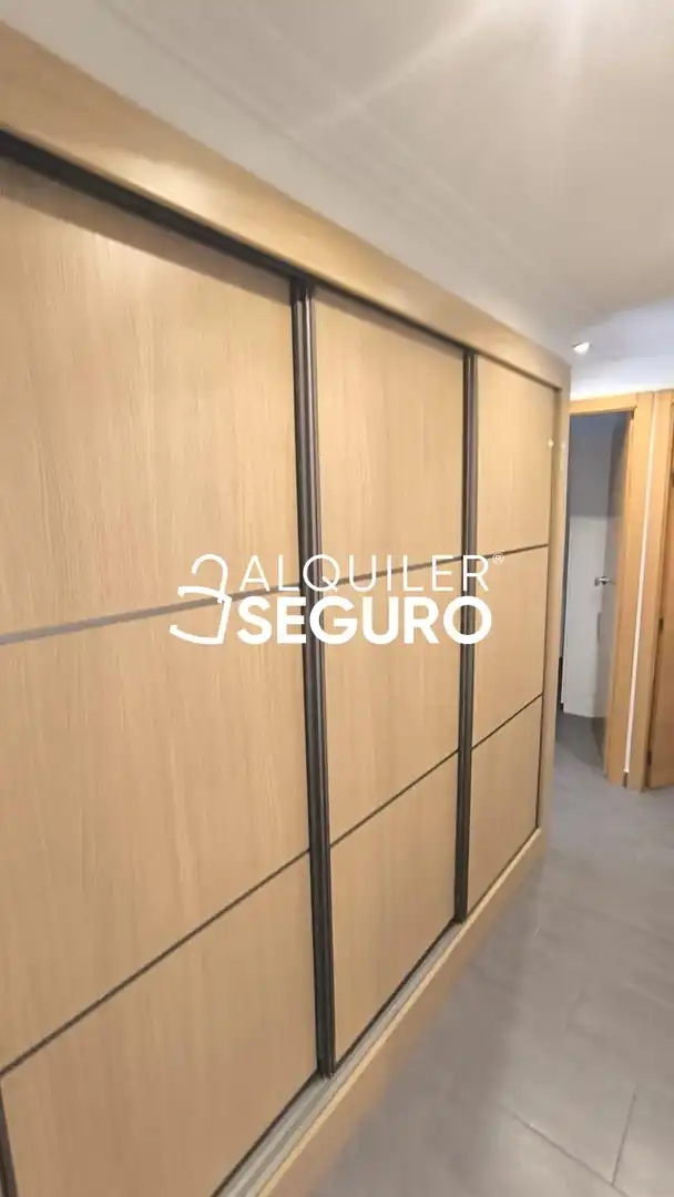 Piso de alquiler en Sevilla con Terraza y Amueblado