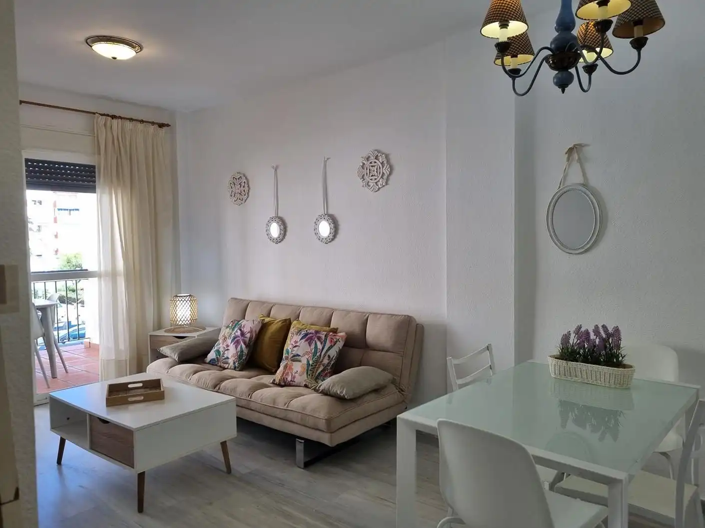 Wohnzimmer von Wohnungen zur Miete in Torrox mit Klimaanlage, Heizung und Terrasse