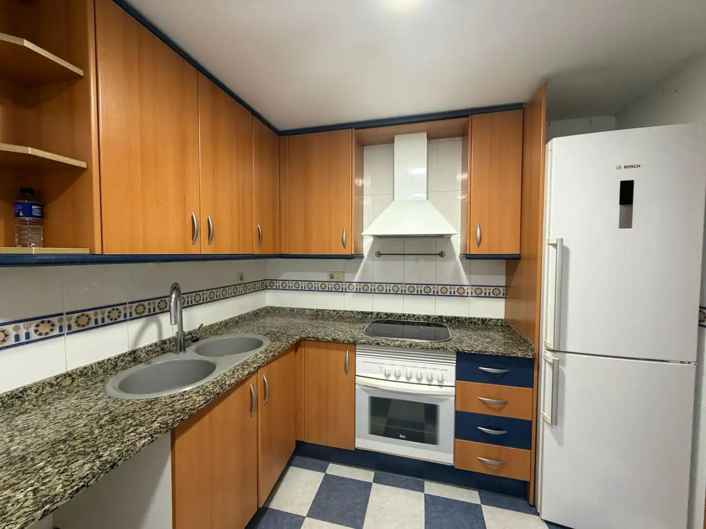 Cuina de Apartament de lloguer en Albalat dels Sorells amb Aire condicionat, Calefacció i Terrassa