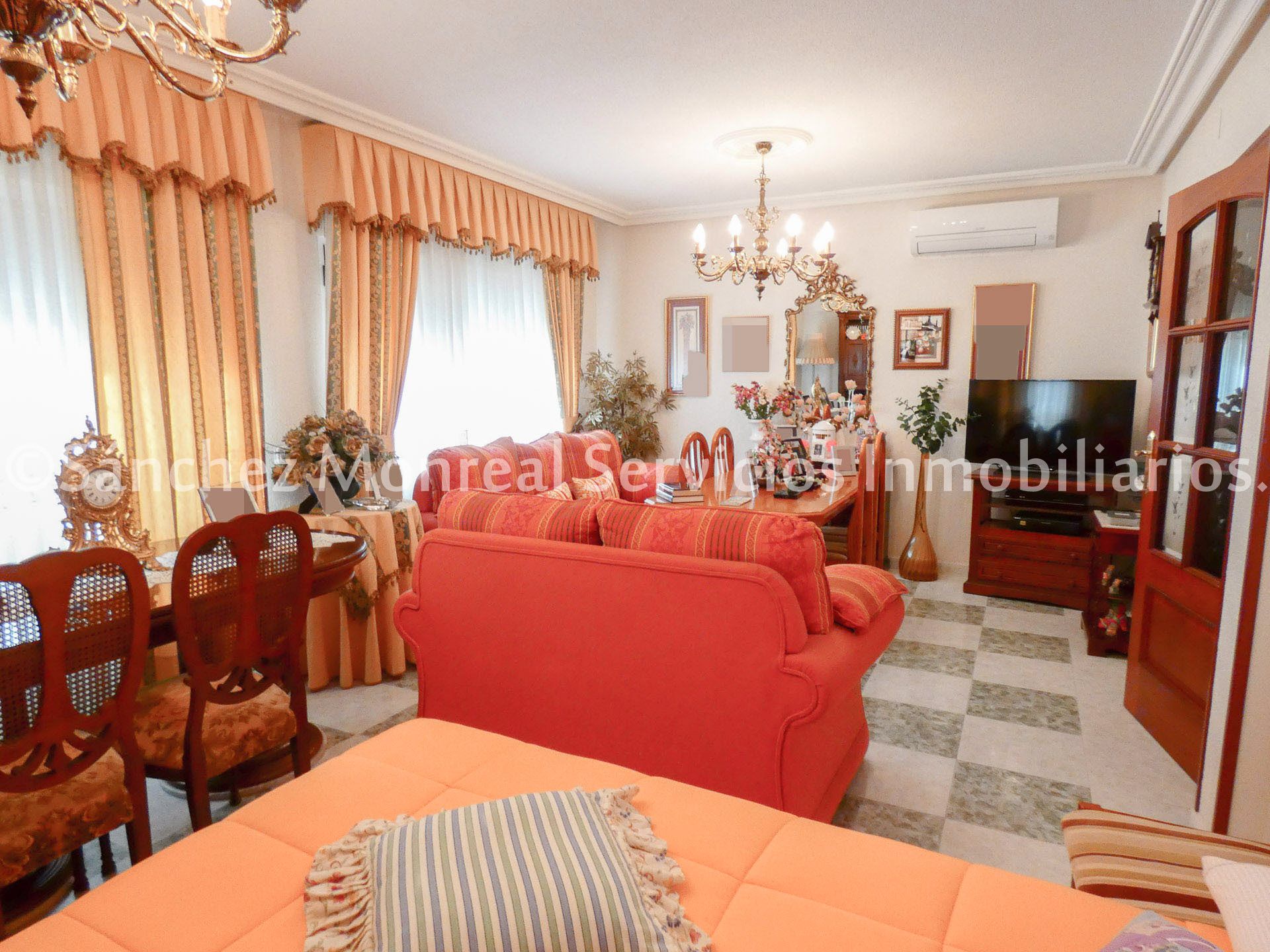 Living room of Single-family semi-detached for sale in Alcázar de San Juan  with Air Conditioner, Heating and Private garden