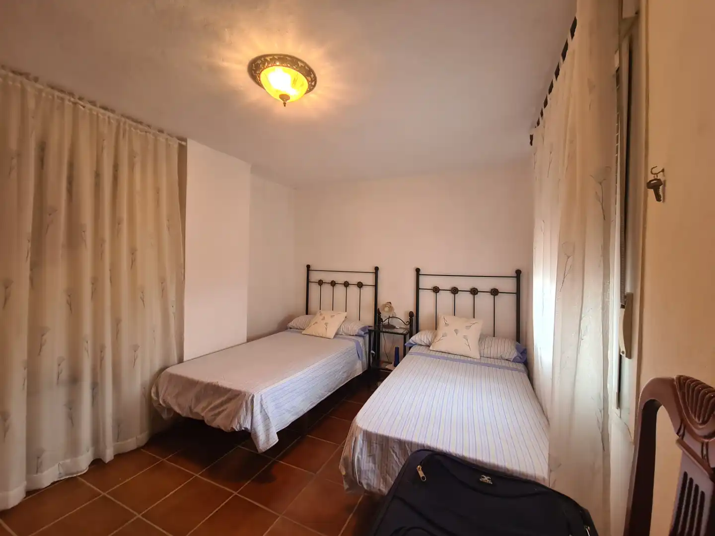 Habitación de Casa adosada en venta en Higuera de la Sierra con Aire acondicionado, Terraza y Trastero