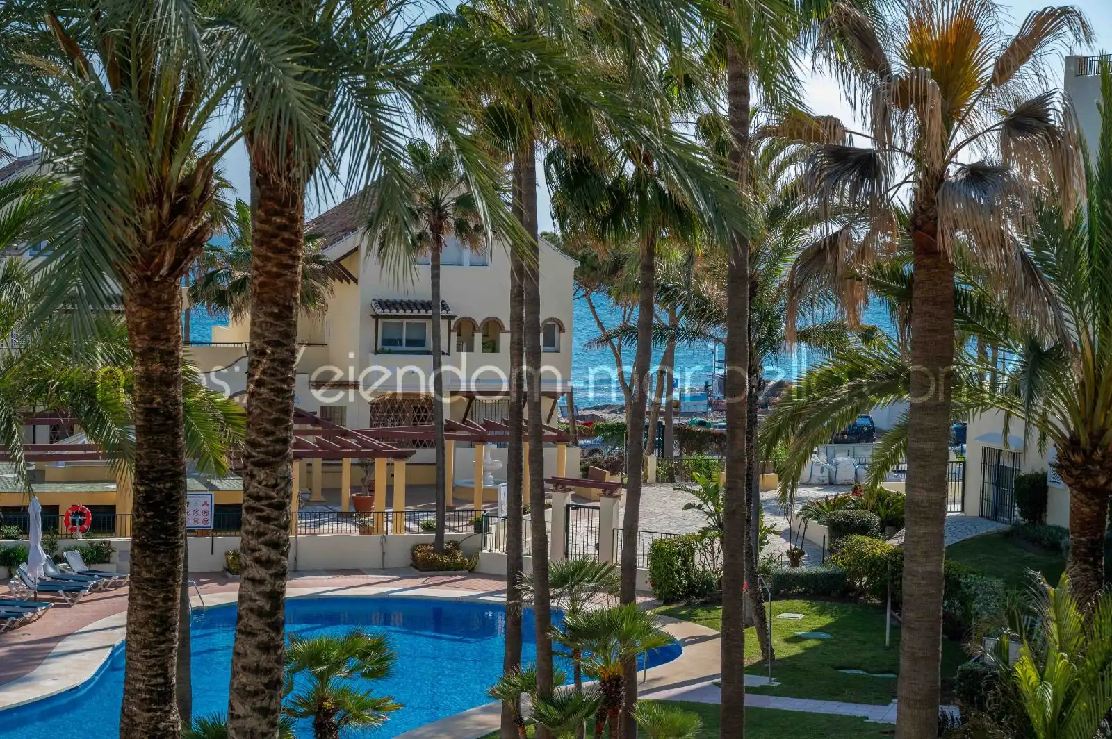 Exterior view of Apartments for sale in Marbella  with Air Conditioner, Heating and Terrace