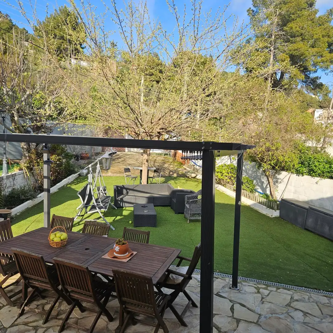 Terrassa de Casa o xalet en venda en Vallirana amb Aire condicionat, Calefacció i Jardí privat