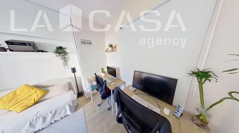 Foto 5 de Piso en venta en Navas, Barcelona Capital