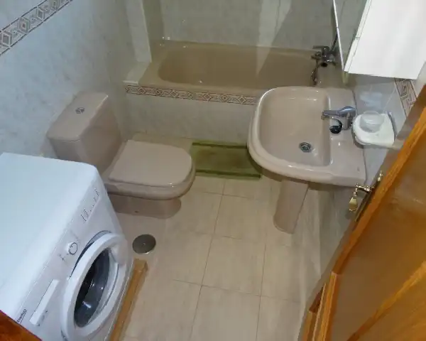 Bany de Pis en venda en Guardamar del Segura amb Aire condicionat i Balcó